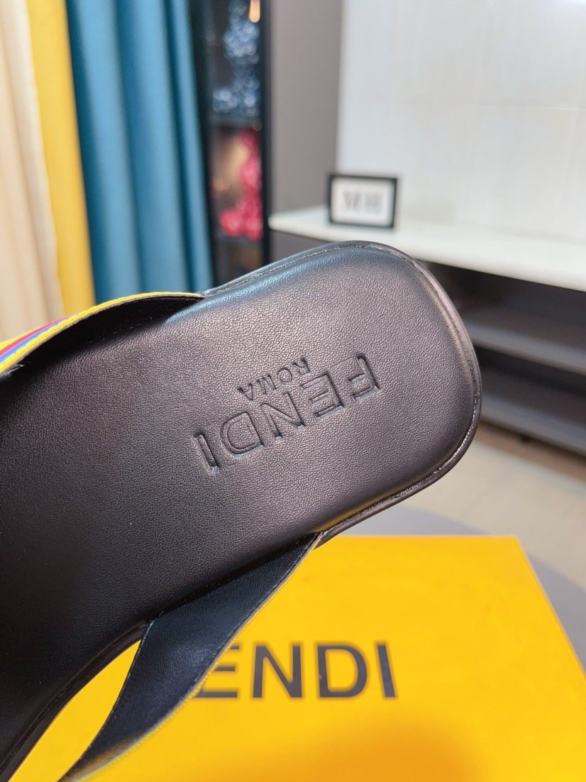 FENDI Multicolor Strap Thong Sandals — detail