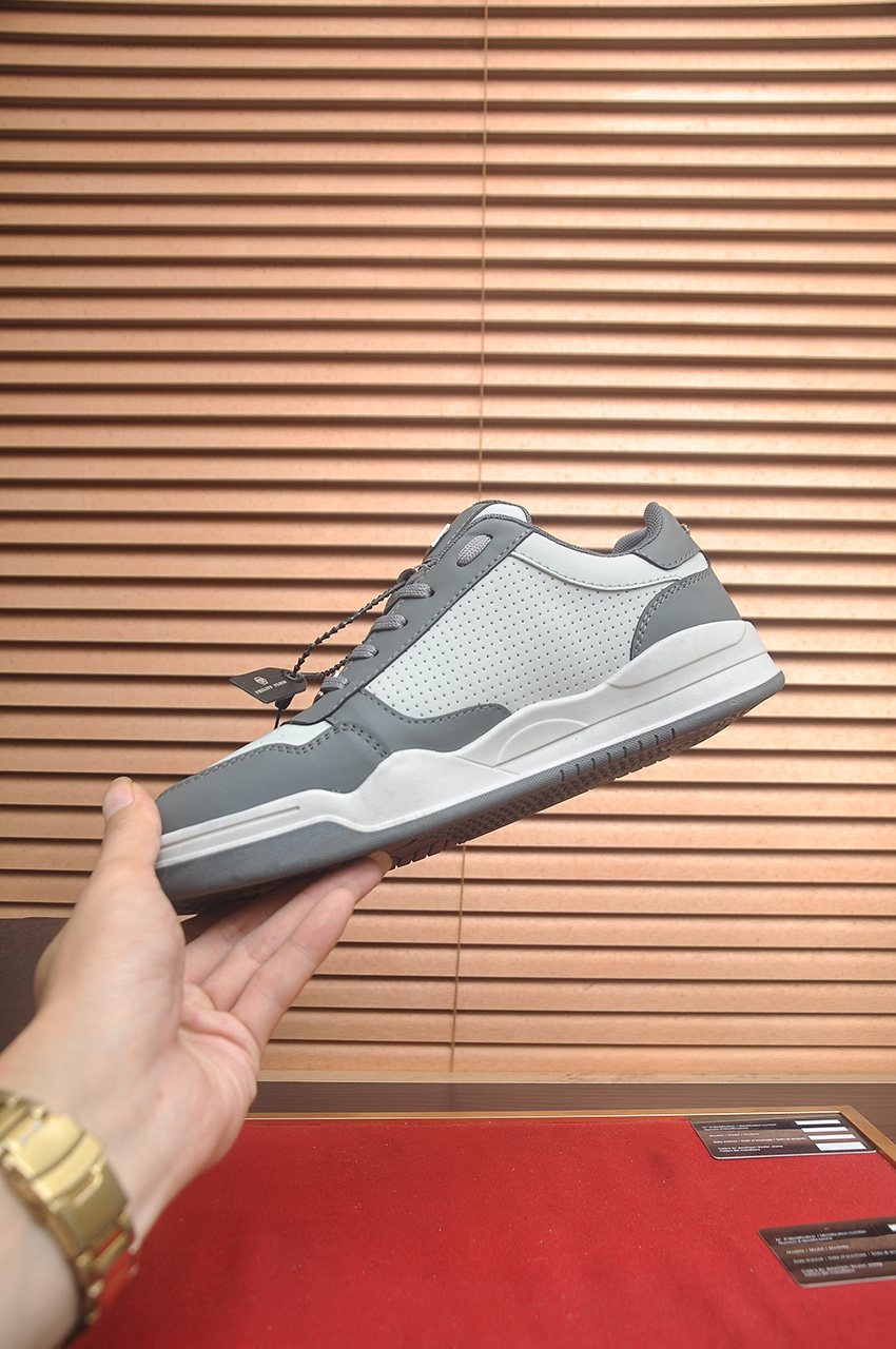 Philipp Plein Paneled Low-Top Sneakers — model